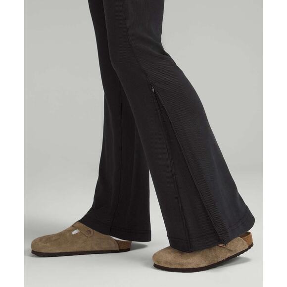 Lululemon Brushed Softstreme Ribbed Zip Flared Pant 32.5" Black Women's Size 2 - Picture 4 of 16